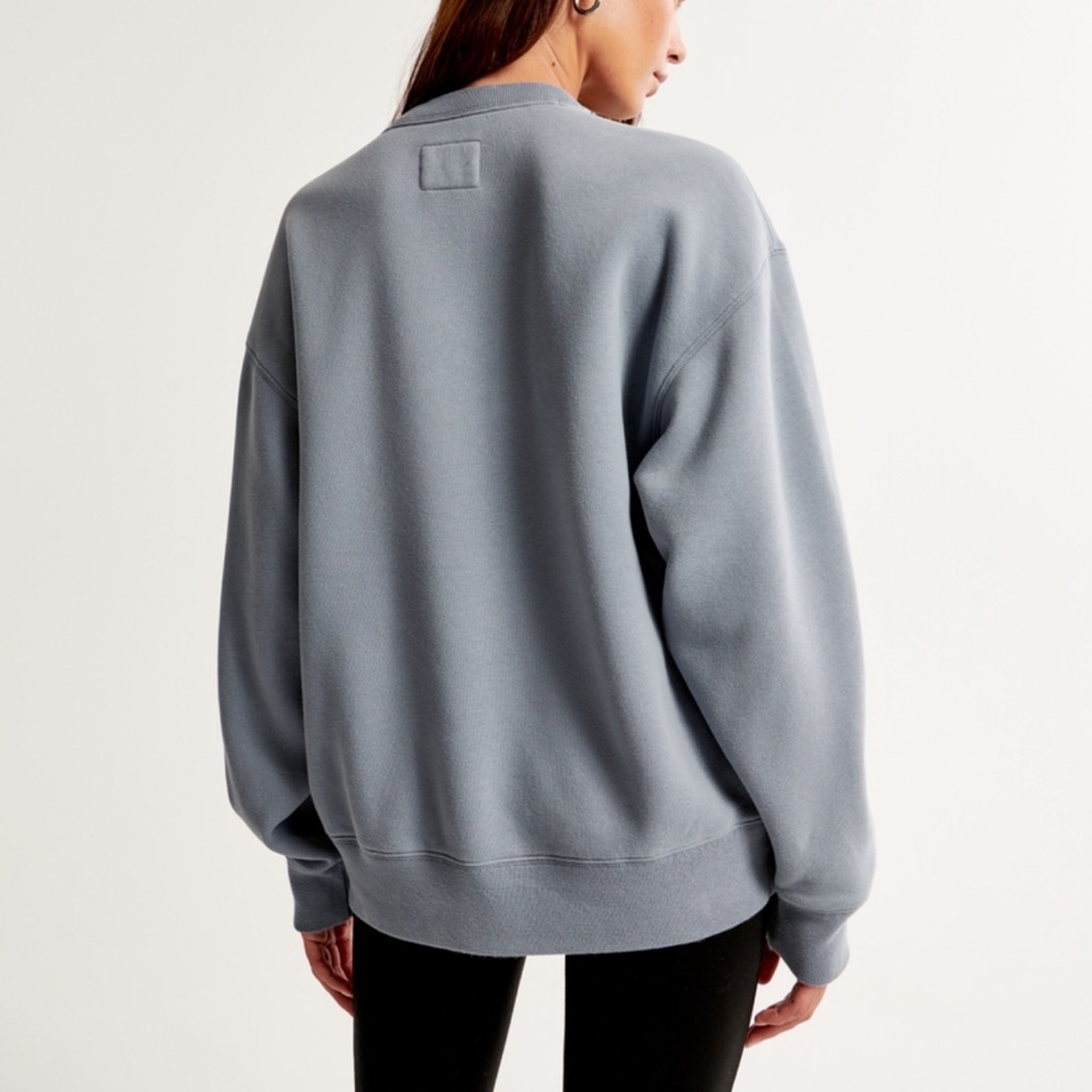 MEDIUM Blue Grey Cute Crew Neck Sweater - Picture 7 of 9